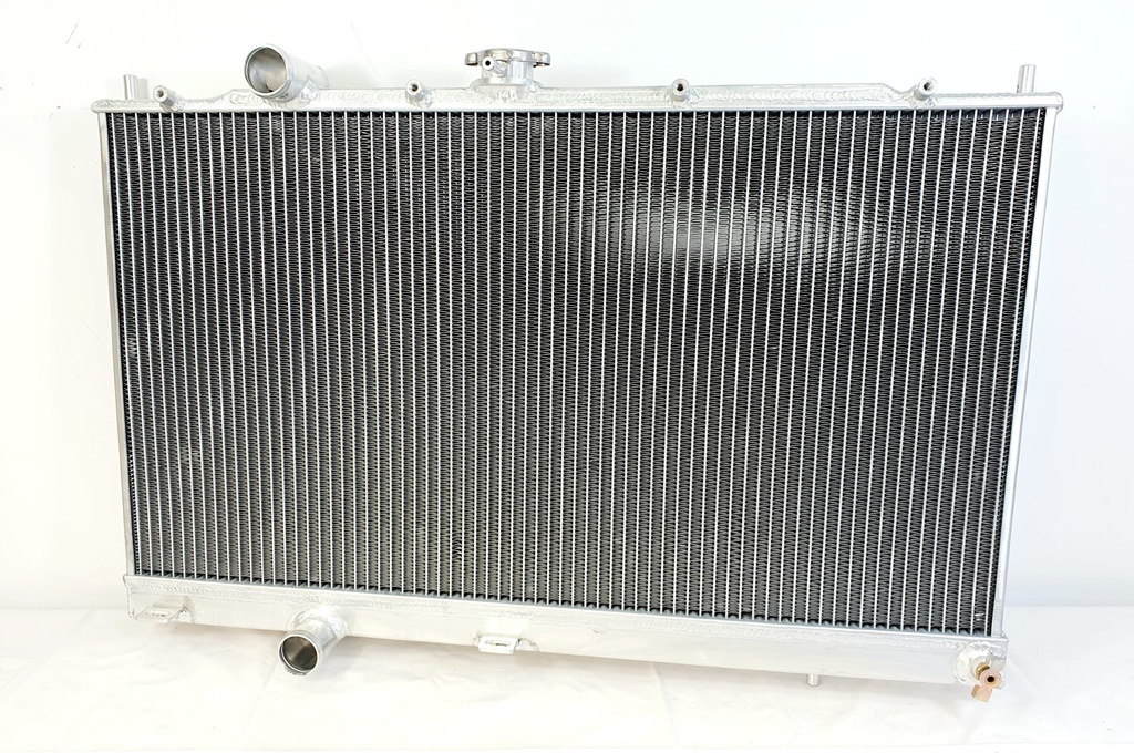 Radiator Mitsubishi Lancer Evolution 96-00